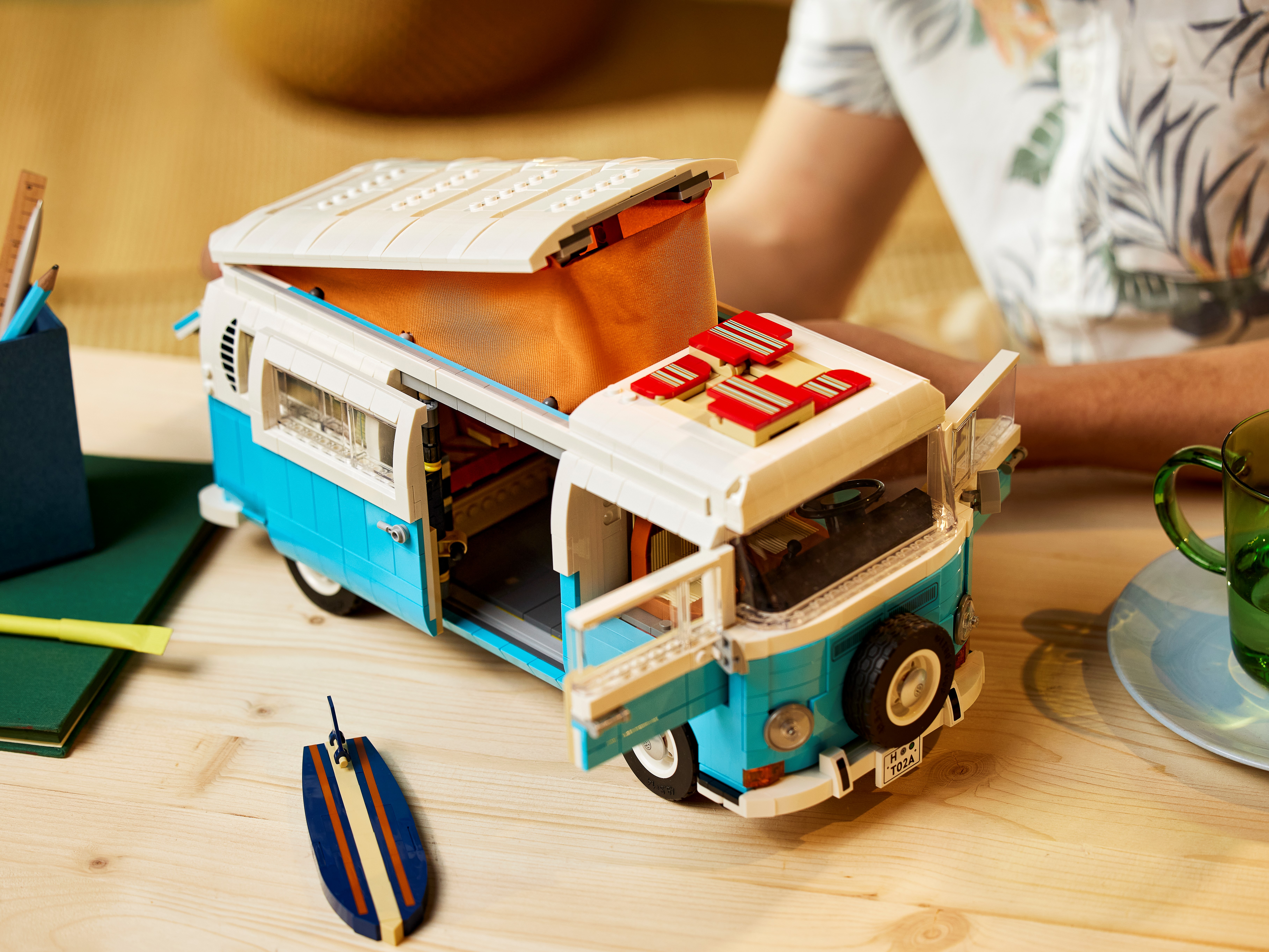 フォルクスワーゲン タイプ2バス キャンピングカー 10279 | LEGO 