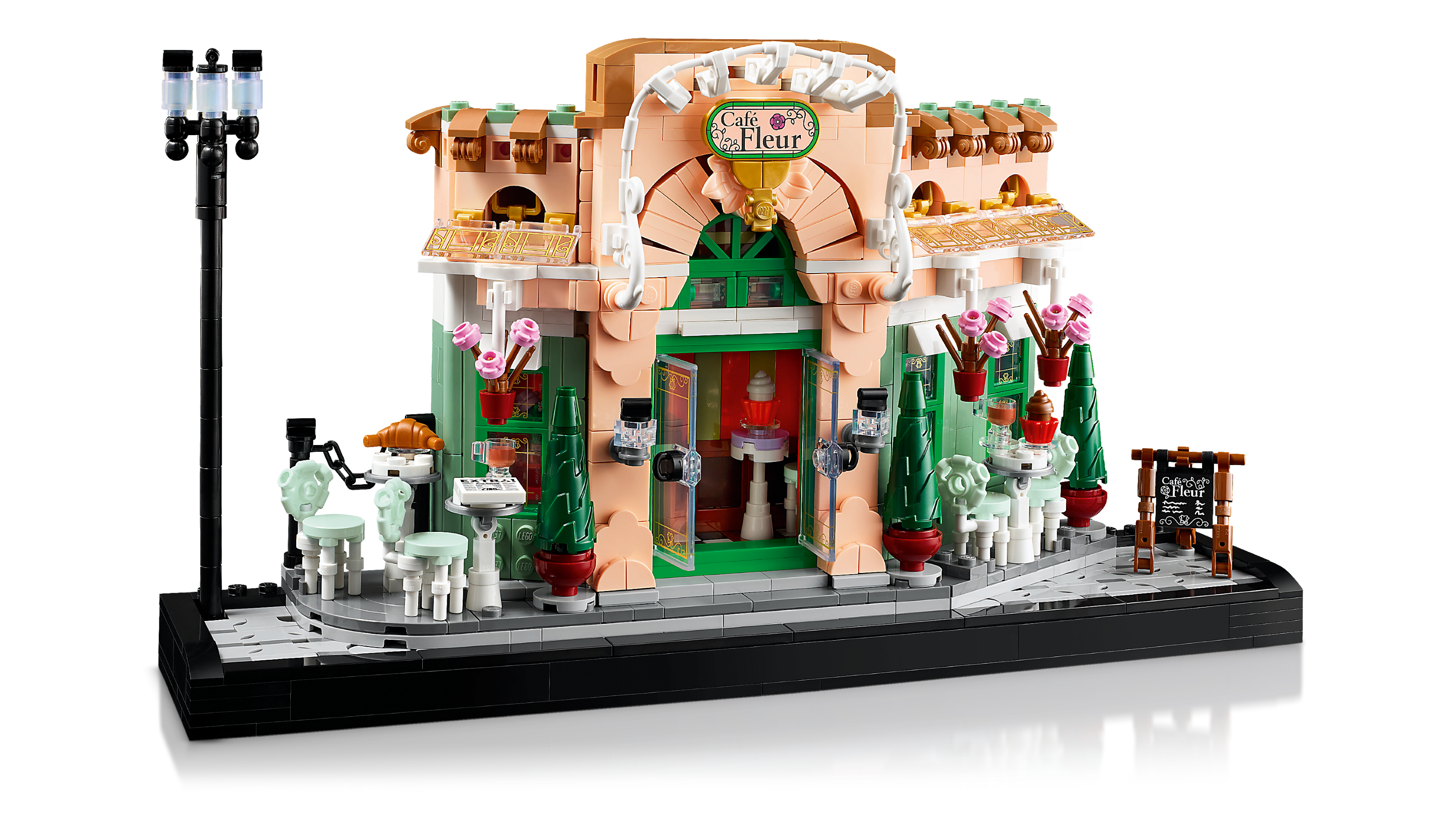 French Café 10362 | LEGO® Icons | Buy online at the Official LEGO® Shop US