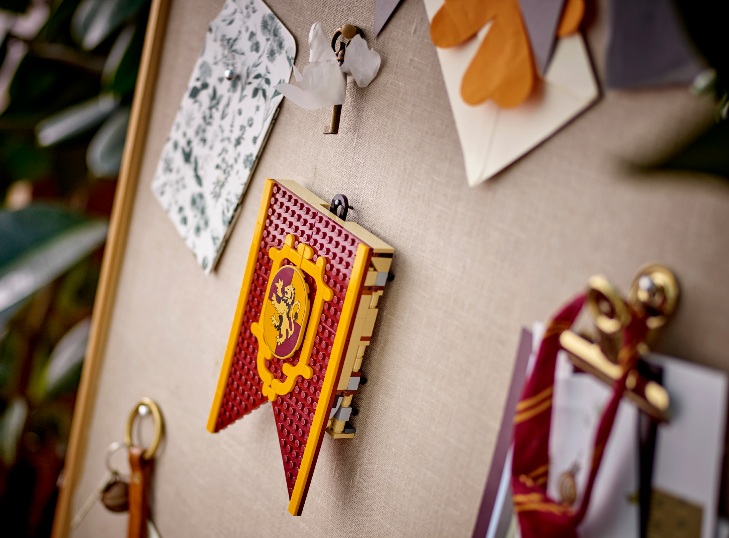 Gryffindor house wall banner - hogwarts castelo sala comum - lego harry  oleiro - Prenatal