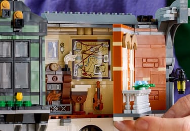 Sherlock Holmes: Book Nook 10351 LEGO® Icons Buy online at the