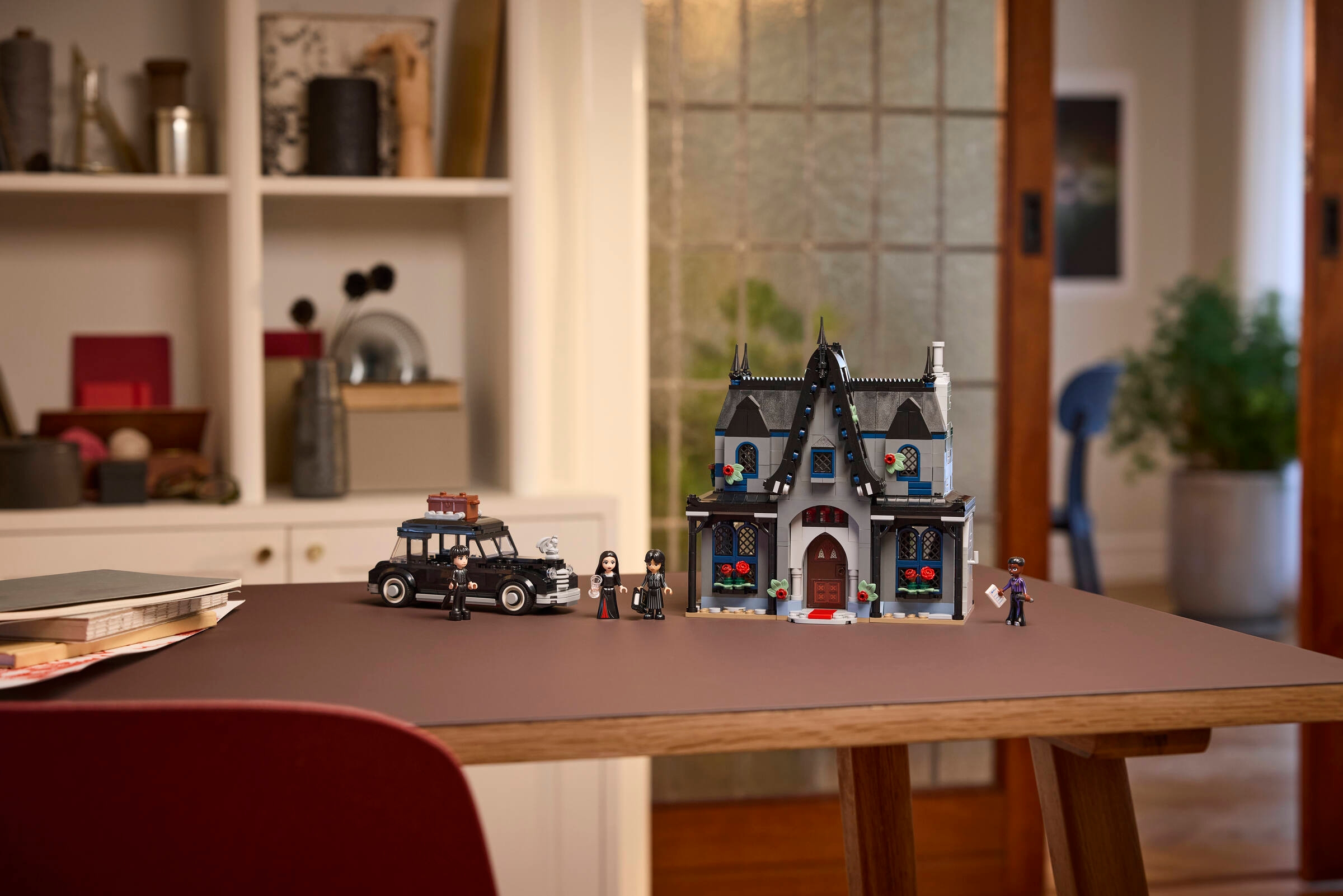 け Morticia's Cottage 76786 | LEGO® Wednesday Sets | Buy online at