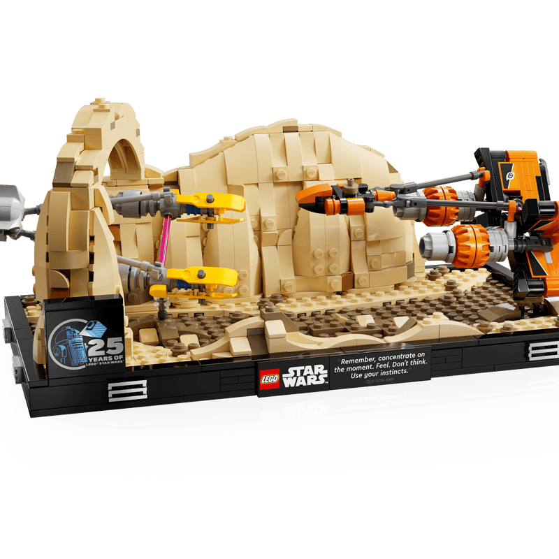Mos Espa Podrace™ Diorama 75380 | Star Wars™ | Buy online at the Official LEGO® Shop US
