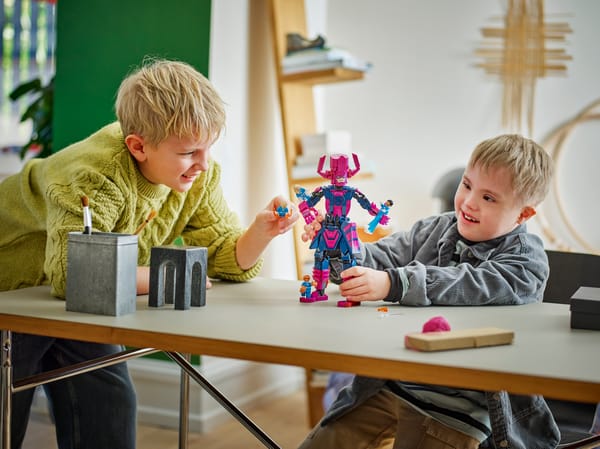 Fantastic Four vs. Galactus Construction Figure - Image 10