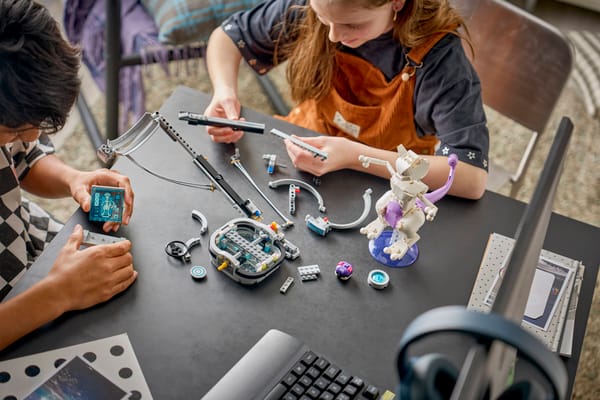 SMART Play™: Mewtwo's Lab Break - Image 12