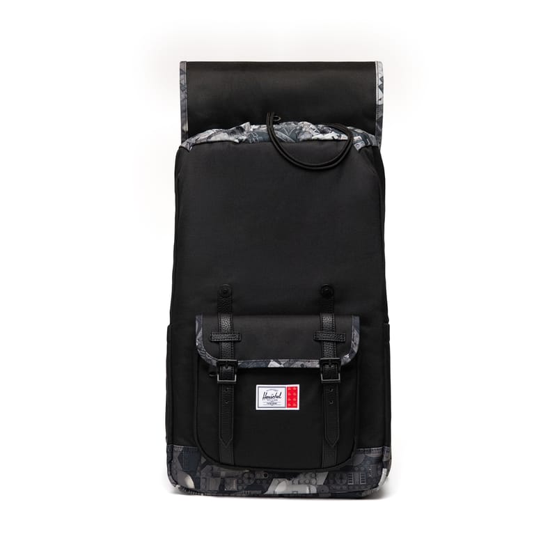 herschel backpack no straps Survey Supply Co. USA A second side storage pocket provides space for smaller items that you want to access quickly such as a smartphone gently loved Herschel Charcoal Grey