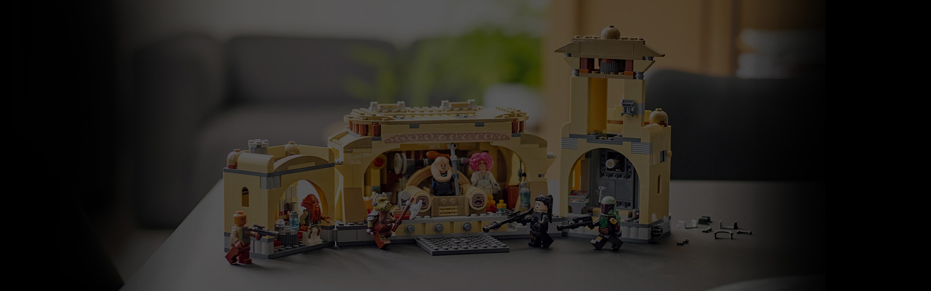 Boba Fett's Throne Room 75326 | Star Wars™ | Buy online at the