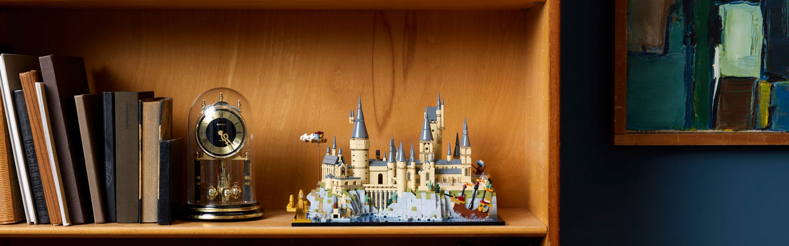 Avec plusieurs sets Lego Harry Potter, j'ai crée ma propre version du Château  Poudlard ! D'autres photos à venir !
