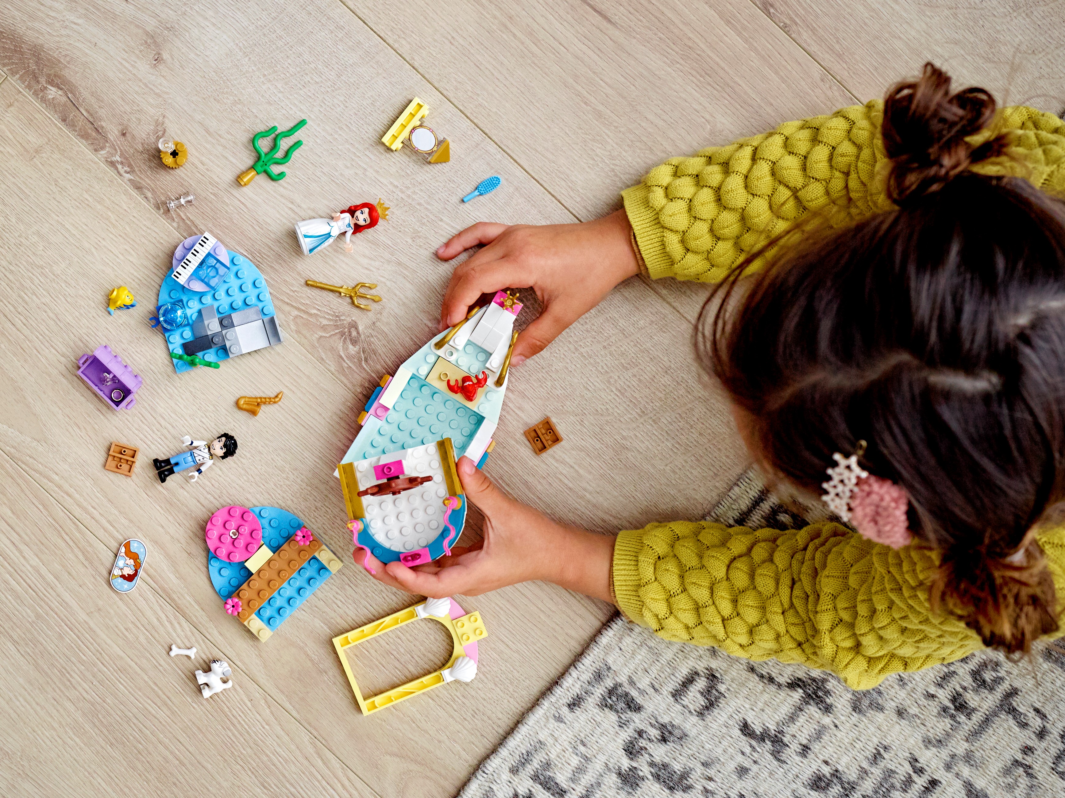 LEGO Disney Princess Ariel Abito Bianco Minidoll da 43191 con sacchetto 