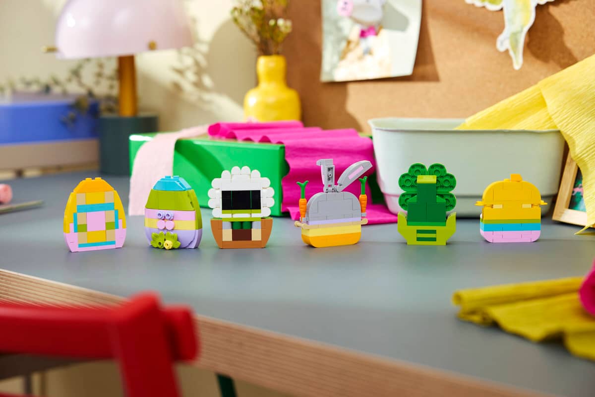 https://www.lego.com/cdn/cs/set/assets/bltff632b3e3c830a67/bltcd50bd38ccbc5142-40890_Lifestyle_Envr_2.jpg?format=webply&fit=bounds&quality=70&width=800&height=800&dpr=1.5