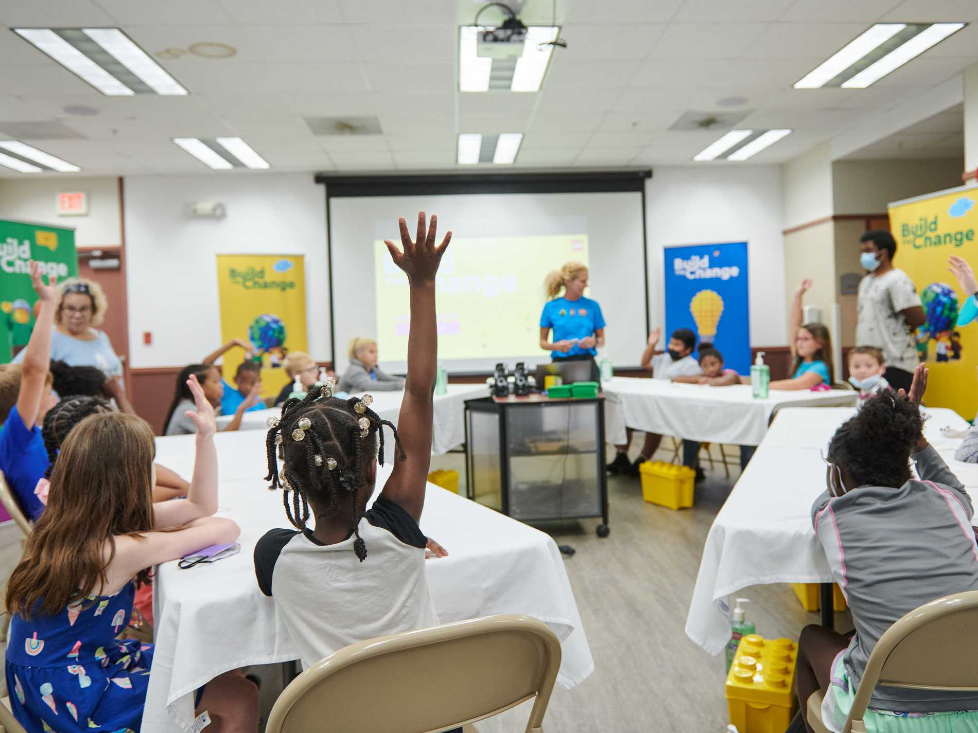 Build the Change#N#- Children#N#- Sustainability#N#- LEGO.com JP